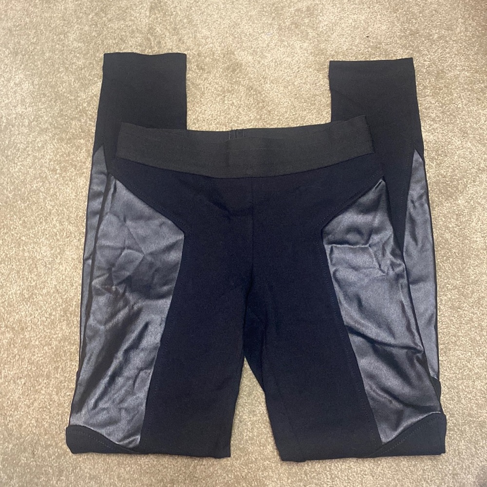 BCBG leggings